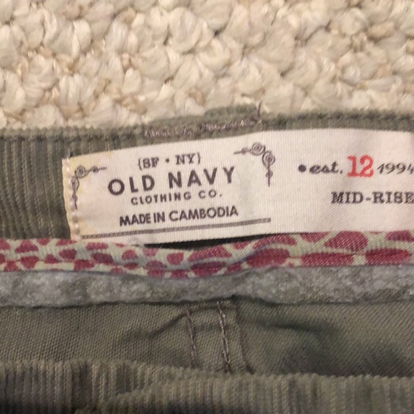 Olive colored cords.vintage old navy - Picture 4 of 8